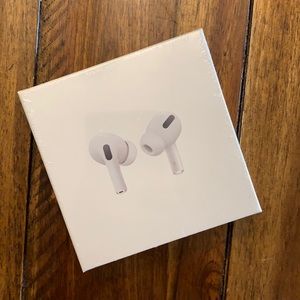 NEW Wireless earbud AirPods with charging case